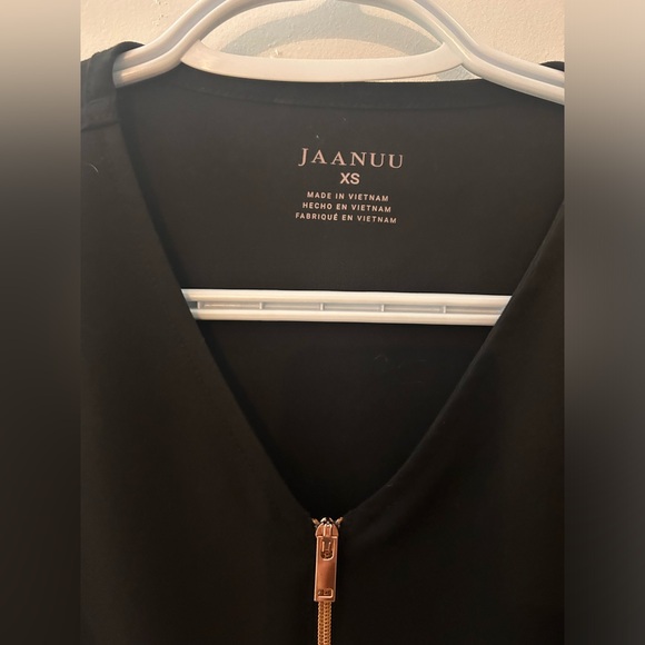 Jaanuu Tulip Scrub Top (limited edition) - Picture 4 of 6